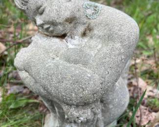 275 concretecherubchildgardenstatue