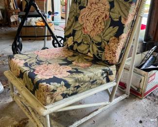 235 vintagerattanloungechair