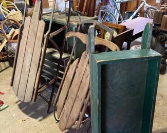 223 setof3vintagewoodensleds