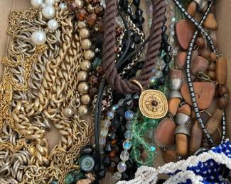 011 vintagecostumejewelrylotcompasspend