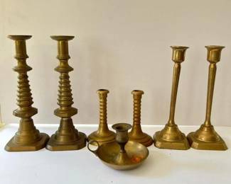 137 vintagesolidbrasscandlestickholders