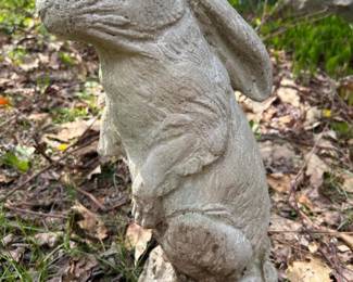 007 caststonerabbitgardenstatue195tal