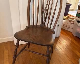 033 antiquewindsorstylesidechairwithtu