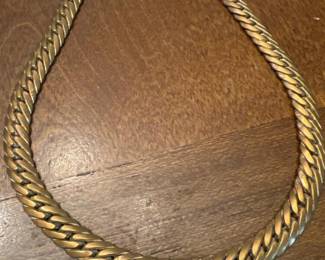 301 vintagecubanlinkgoldtonechainneckl