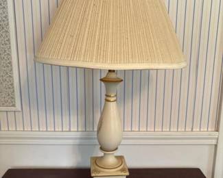 116 vintage31creamgolddecorativetablel
