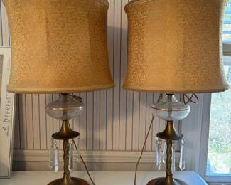 031 pairofhollywoodregencytablelampswi