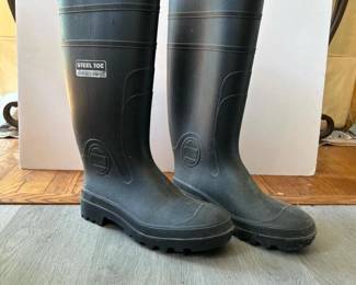 121 size8steeltoerubberworkbootsgood