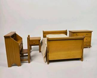 162 handcraftedralphedwards112scaledol