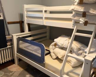 Items Located In The 2nd Bedroom