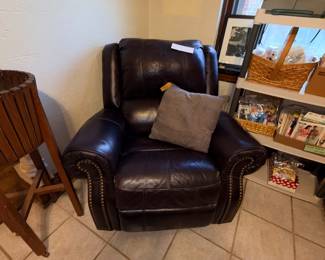 Items Located In The Family Room