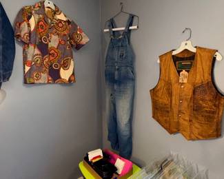 Items Located In The Second Floor 3rd Bedroom (MASTER)