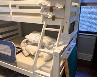 Items Located In The 2nd Bedroom