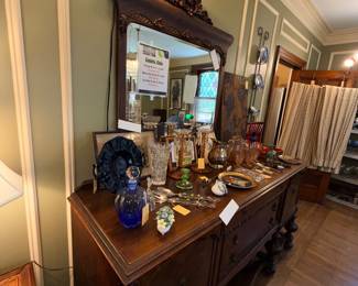 Items Located In The Dining Room