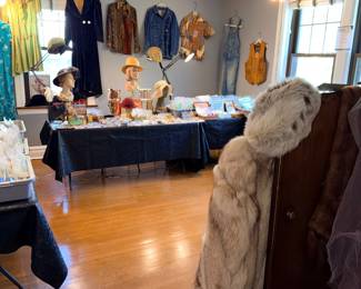 Items Located In The Second Floor 1st Bedroom