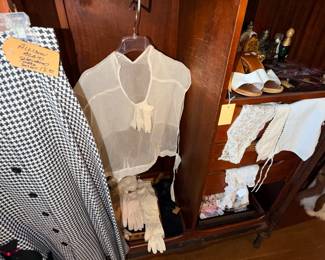 Items Located In The Second Floor 3rd Bedroom (MASTER)
