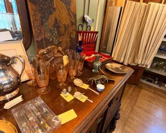 Items Located In The Dining Room