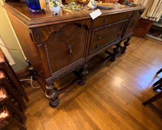 Items Located In The Dining Room