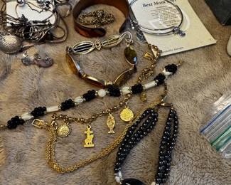 Various jewelry 