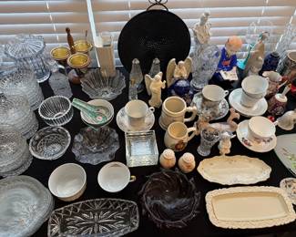 glassware, teacups and oriental figurines 