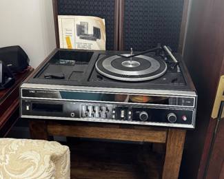 Sears 8 track stereo with speakers
