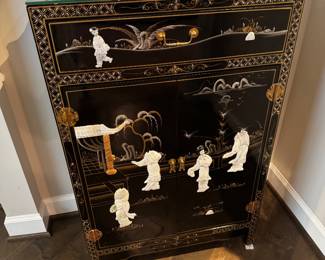 detailed view of side cabinet