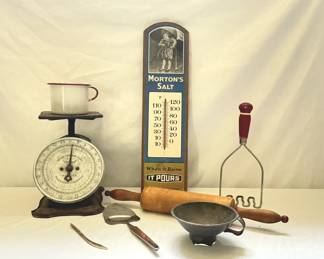 Antique Kitchen Scale