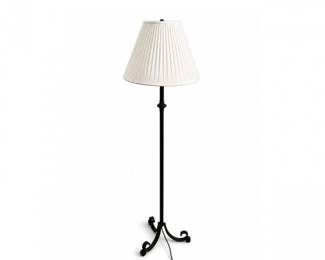 116 TraditionalBlackMetalFloorLampwithPleatedShadeVintageStyle