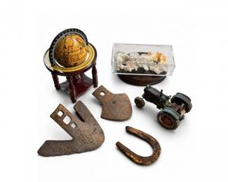 120 VintageFarmhouseDecorLotTractorGlobeCoralIron