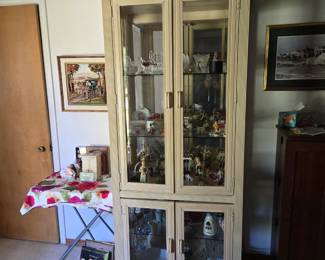 China Cabinet light color amazing quality