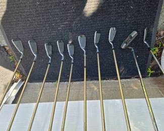 Womens Golf Irons Left handed  used 3 times 