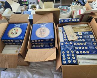 Hummel Plates 