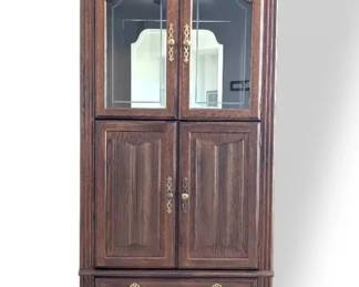 TraditionalStyle Hutch Cabinet  Artificial Plant