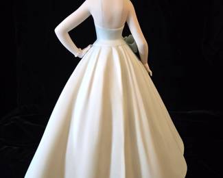 Lladro Figurine Collection Annual Piece 2022