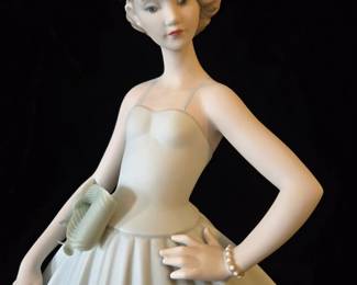 Lladro Figurine Collection Annual Piece 2022