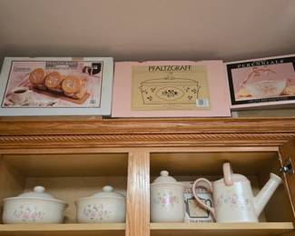 Massive 135+ Piece Pfaltzgraff Tea Rose Collection