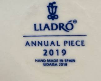Lladro Figurine Collection Annual Piece 2019