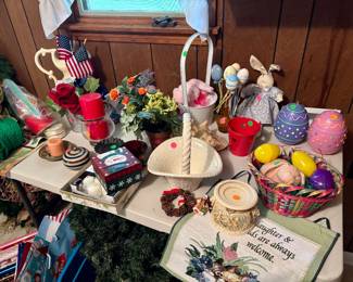 Decorative items 