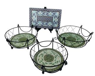 Glass cutting board & trivits