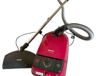 Meile canister vacuum 