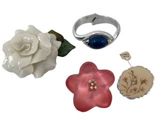 Pins & bracelet