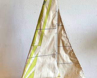 Vintage Aristo-craft Challenger 250 Remote Control Sailboat Lot #: 22