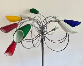 LumiSource Medusa Floor Lamp With 10 Lights Lot #: 23