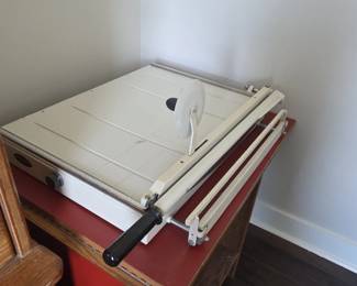Guillotine Paper Cutter