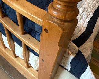 Ethan Allen Queen Size Spindle Bed Frame