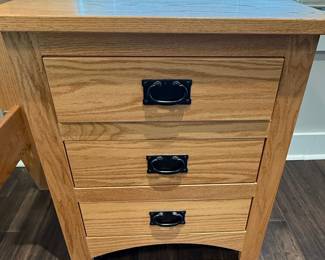 Troyer Ridge Solid Oak 3-Drawer Nightstand