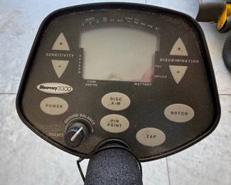 Discovery 3300 Metal Detector