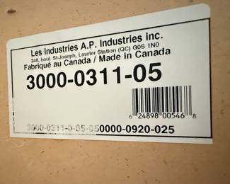 Les Industries A.P. Industries Inc. Dresser with Mirror