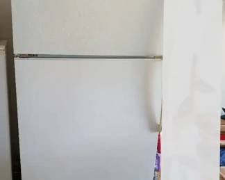 Amana TopMount Refrigerator  Freezer