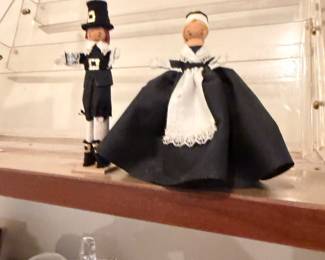 Mae Jones American folk art clothespin dolls