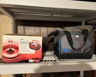 Igloo lunchbox, Stereo CD Boombox